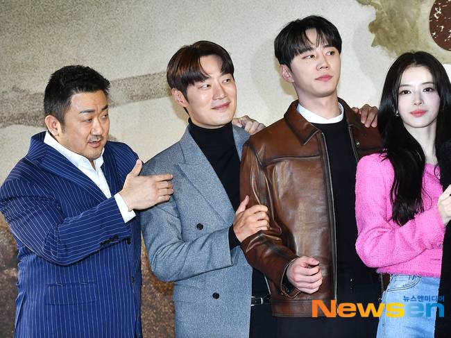 오늘자 배우 노정의 시사회 사진..jpg | 인스티즈