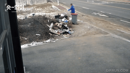 경기도 안성 식당 앞 가족사진.JPG (충격주의) | 인스티즈
