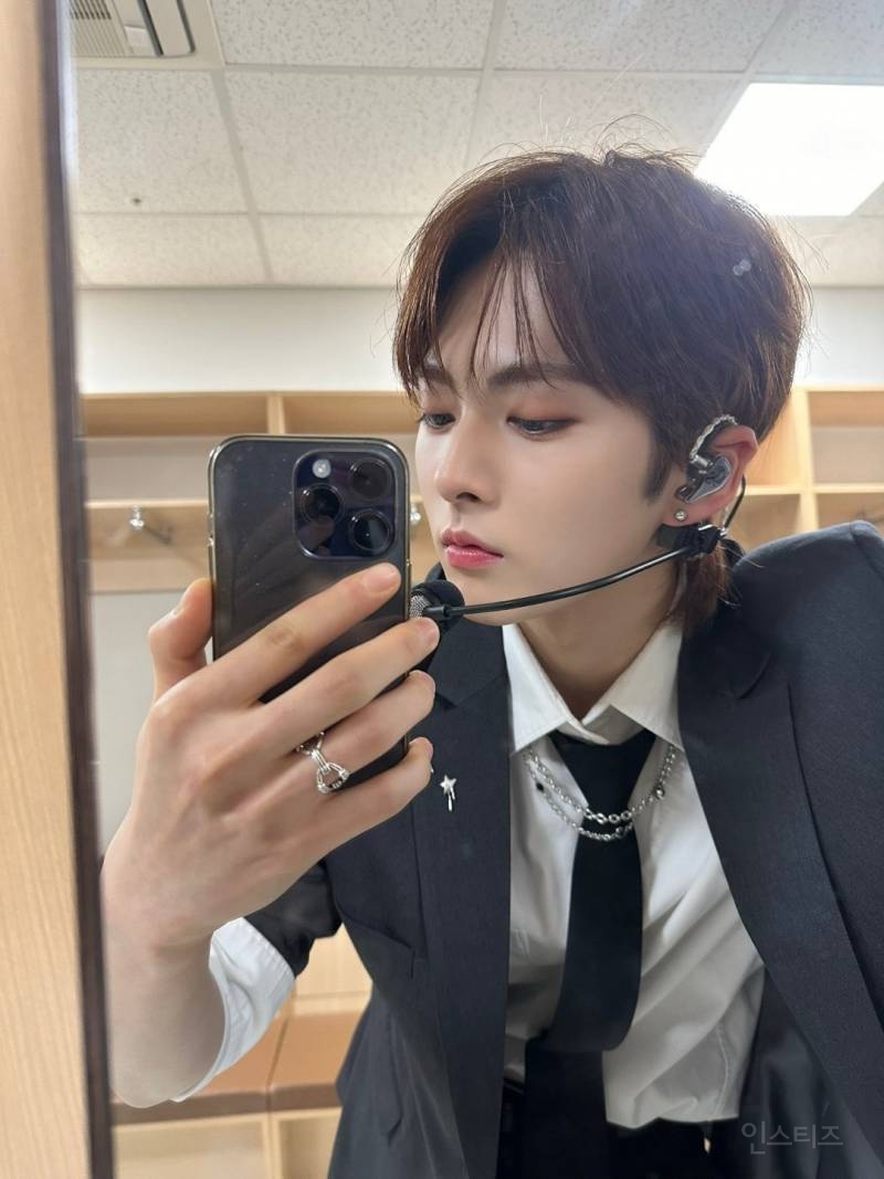 귀 모양까지 완벽한 엘프 그 잡채라는 신인 남자 아이돌.jpg | 인스티즈