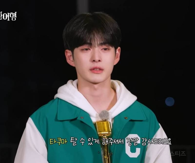 귀 모양까지 완벽한 엘프 그 잡채라는 신인 남자 아이돌.jpg | 인스티즈