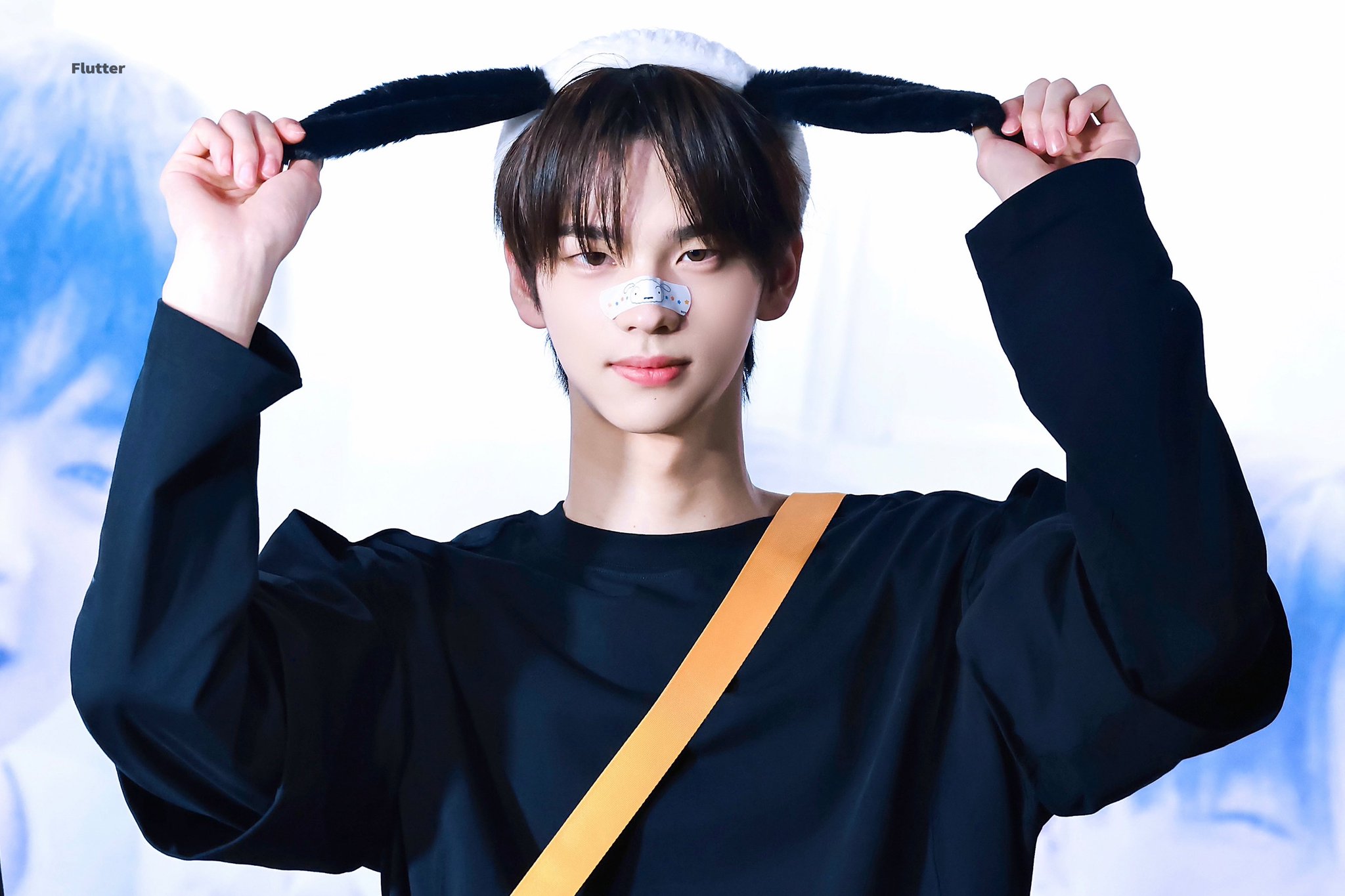 [잡담] 신유 너무 귀엽다 🤍 | 인스티즈
