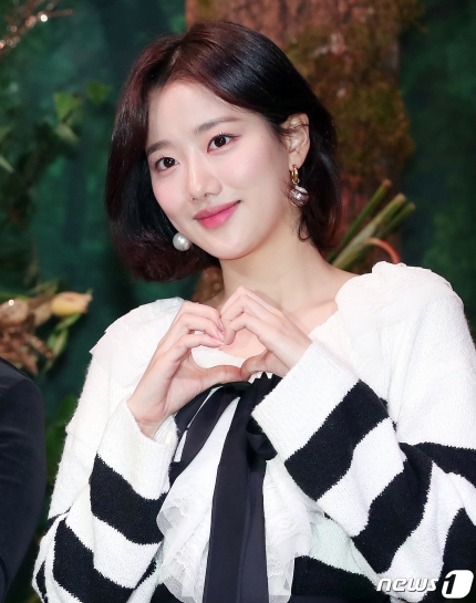 [정보/소식] [단독] '복귀' 이나은, 연기 열일…'아이쇼핑' 주연 합류 | 인스티즈