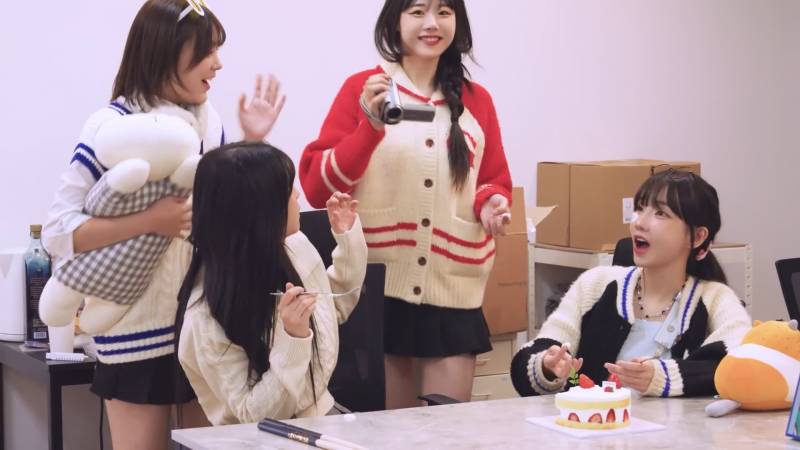 못 들은 사람은 있어도 한 번만 들은 사람은 없다는 QWER 띵곡 | 인스티즈