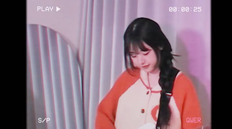못 들은 사람은 있어도 한 번만 들은 사람은 없다는 QWER 띵곡 | 인스티즈