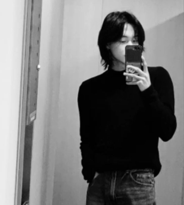 [잡담] 난 원빈이가 이 머리 연말까지 유지해줬으면 좋겠어 | 인스티즈