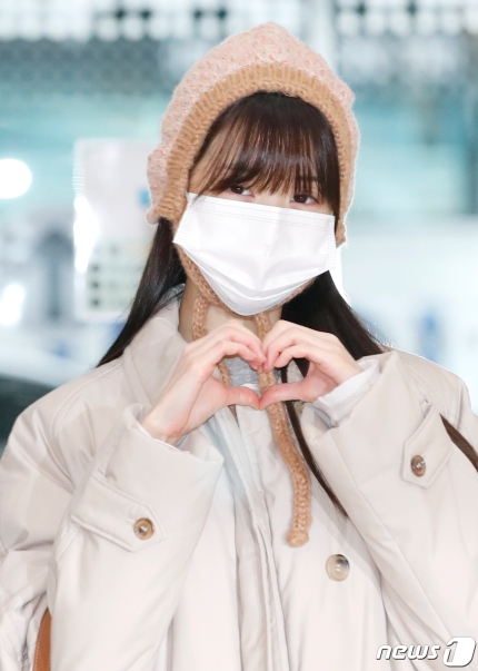 [정보/소식] 오늘자 장원영 출국 기사사진 | 인스티즈