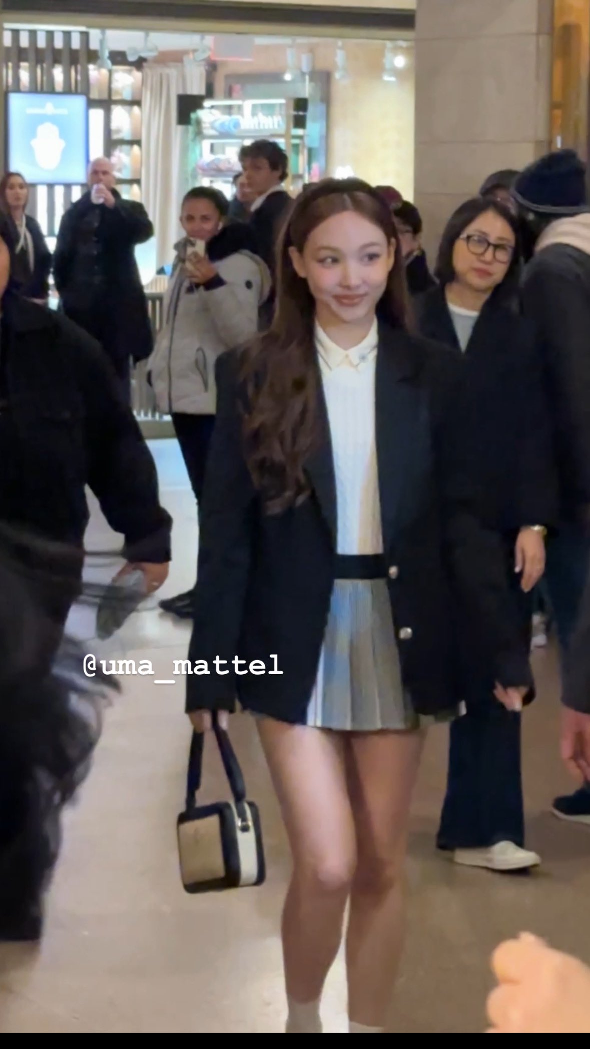 [잡담] 나연 오늘 완전 가십걸 블레어 같음 | 인스티즈