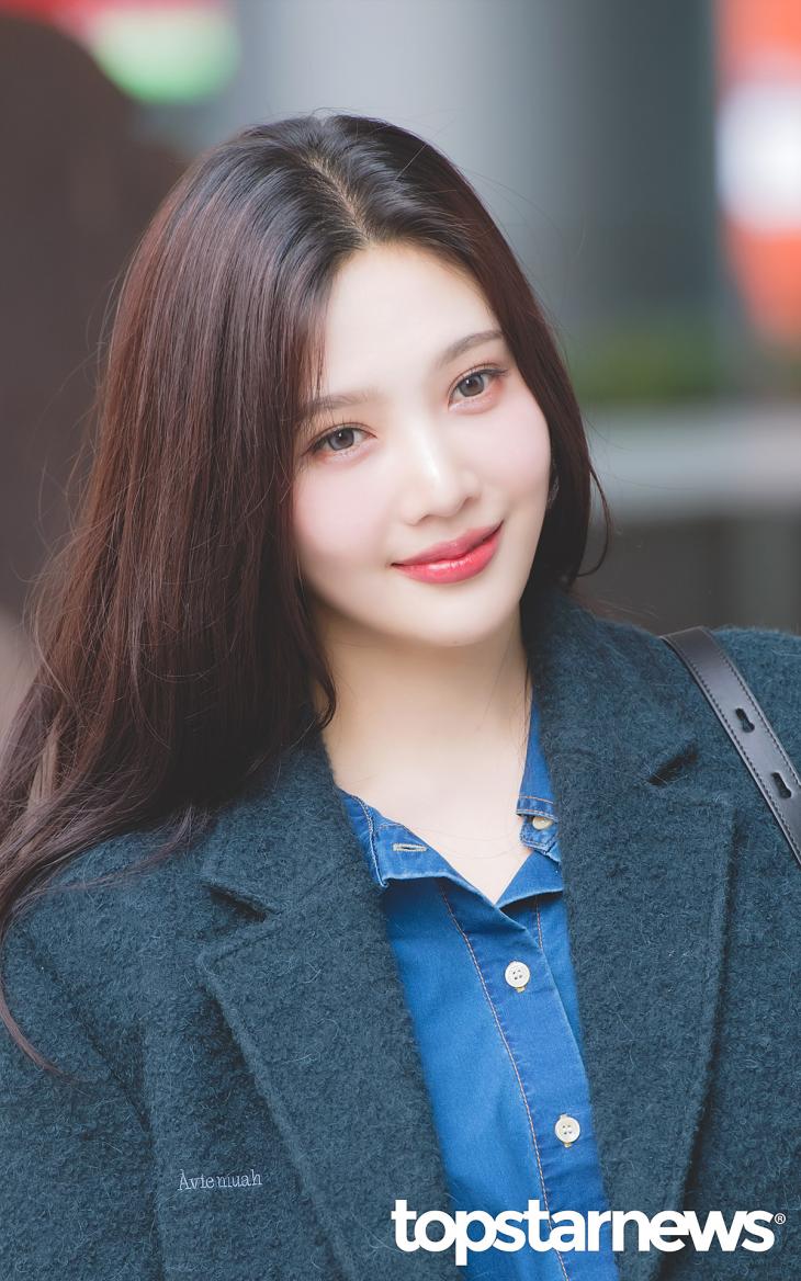 [정보/소식] 오늘자 레드벨벳 조이 동물농장 출근길 | 인스티즈