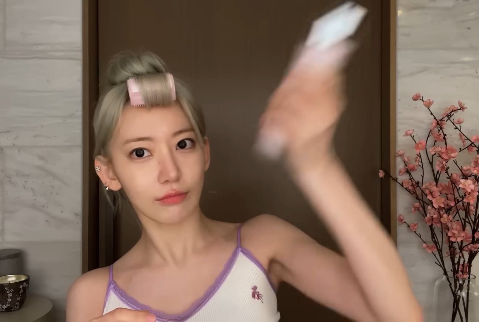 [잡담] 사쿠라 완전 쌩얼인데 눈 크기 실화냐 | 인스티즈