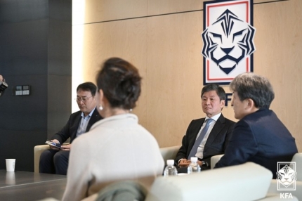 [정보/소식] [속보] 대한축구협회, 임원 회의 결과 발표 결정 '오후 2시 40분 정몽규 회장 직접 발표' | 인스티즈