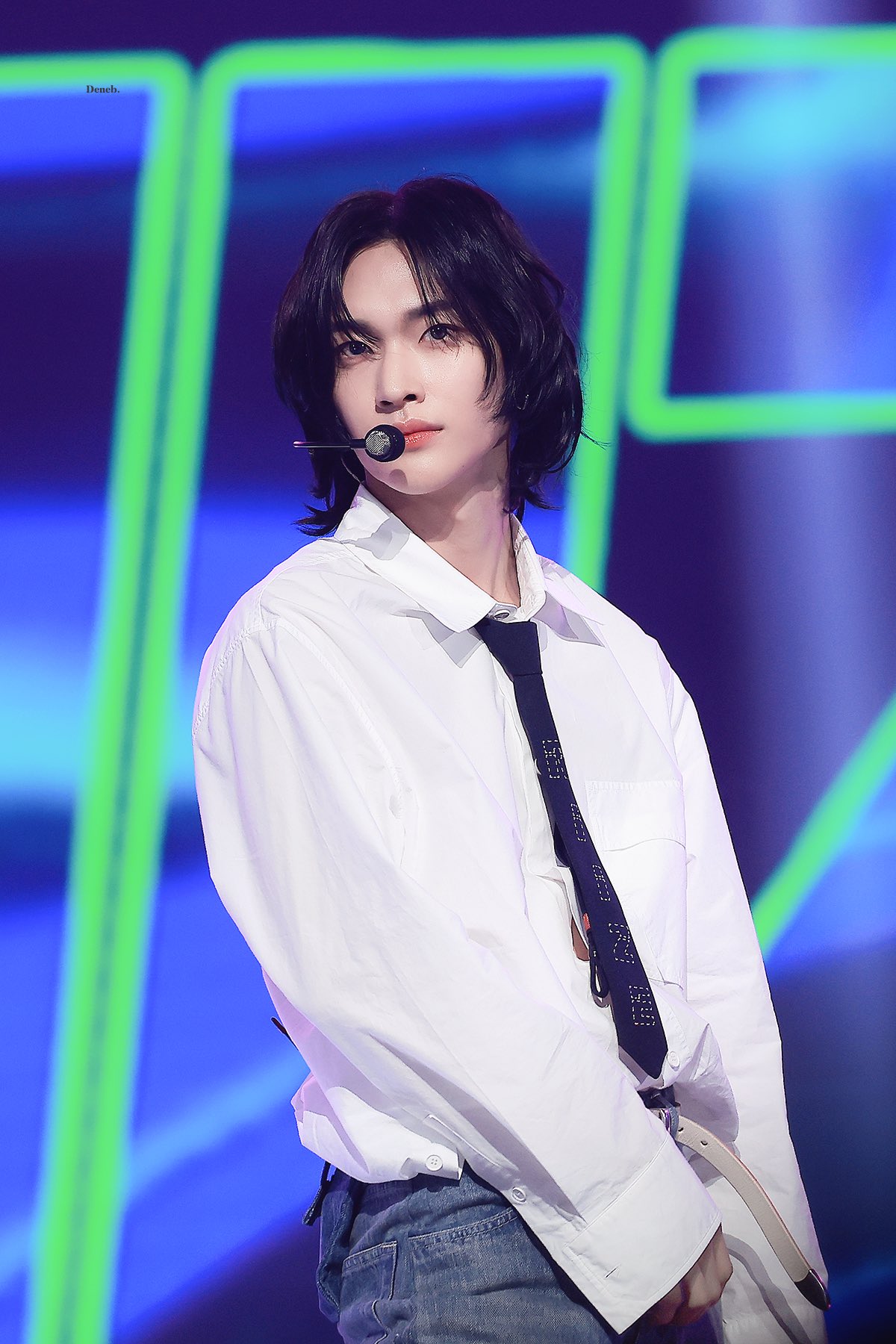 [잡담] 원빈 이날 이미지 되게 다르지 않음?? | 인스티즈