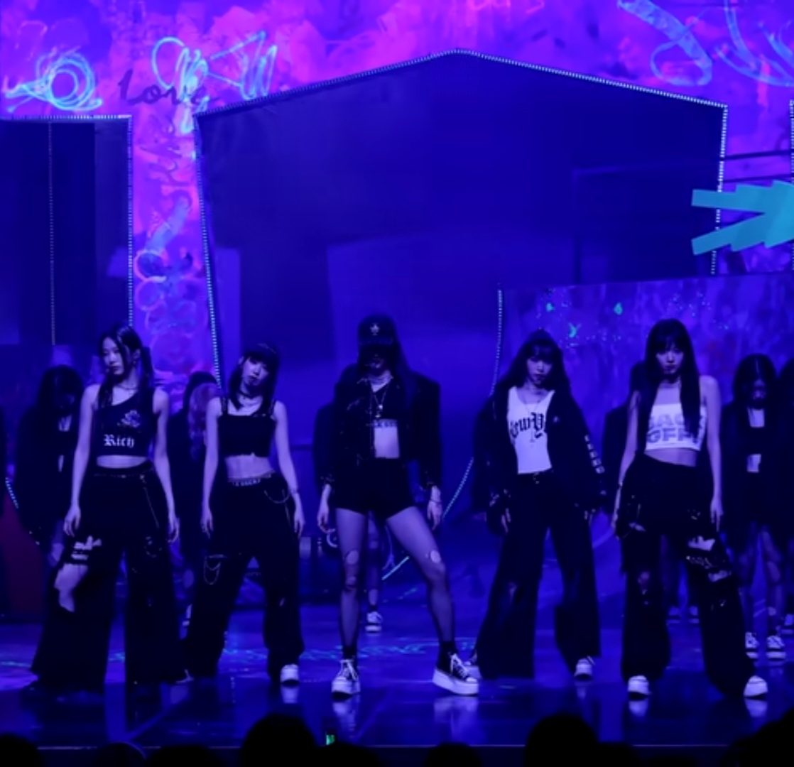 [잡담] 르세라핌 팬 아닌 익들 중에 객관적으로 의상 봐줄 사람 | 인스티즈