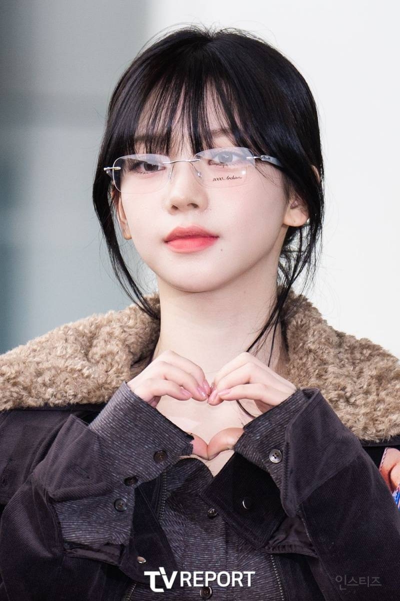 오늘자 카리나 일본 출국 기사사진jpg | 인스티즈