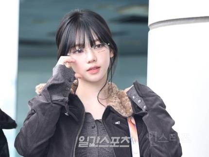 오늘자 카리나 일본 출국 기사사진jpg | 인스티즈