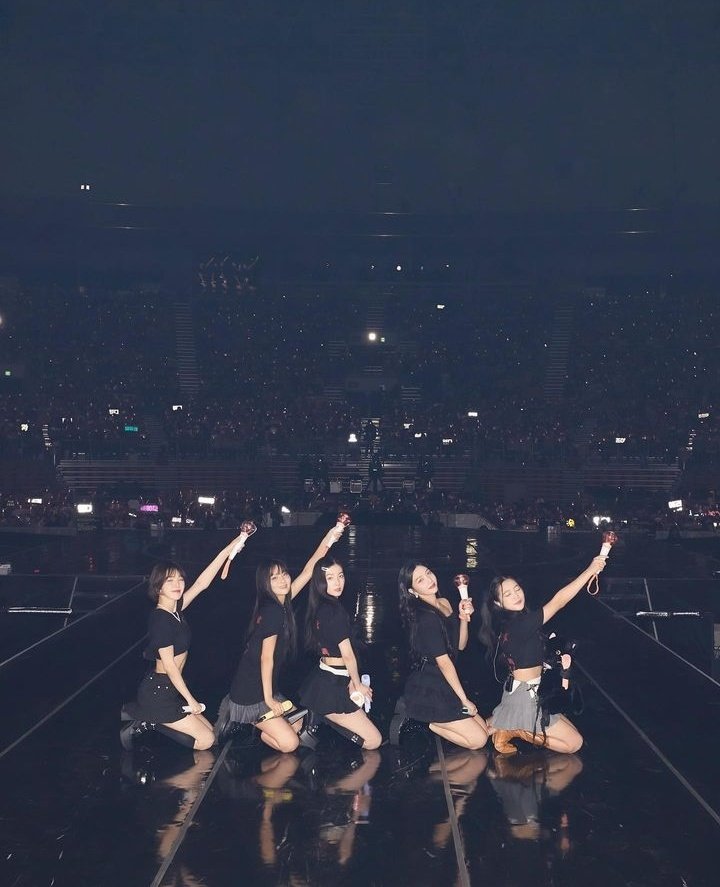 [잡담] 레드벨벳 응원봉 발광력 실화야........? | 인스티즈