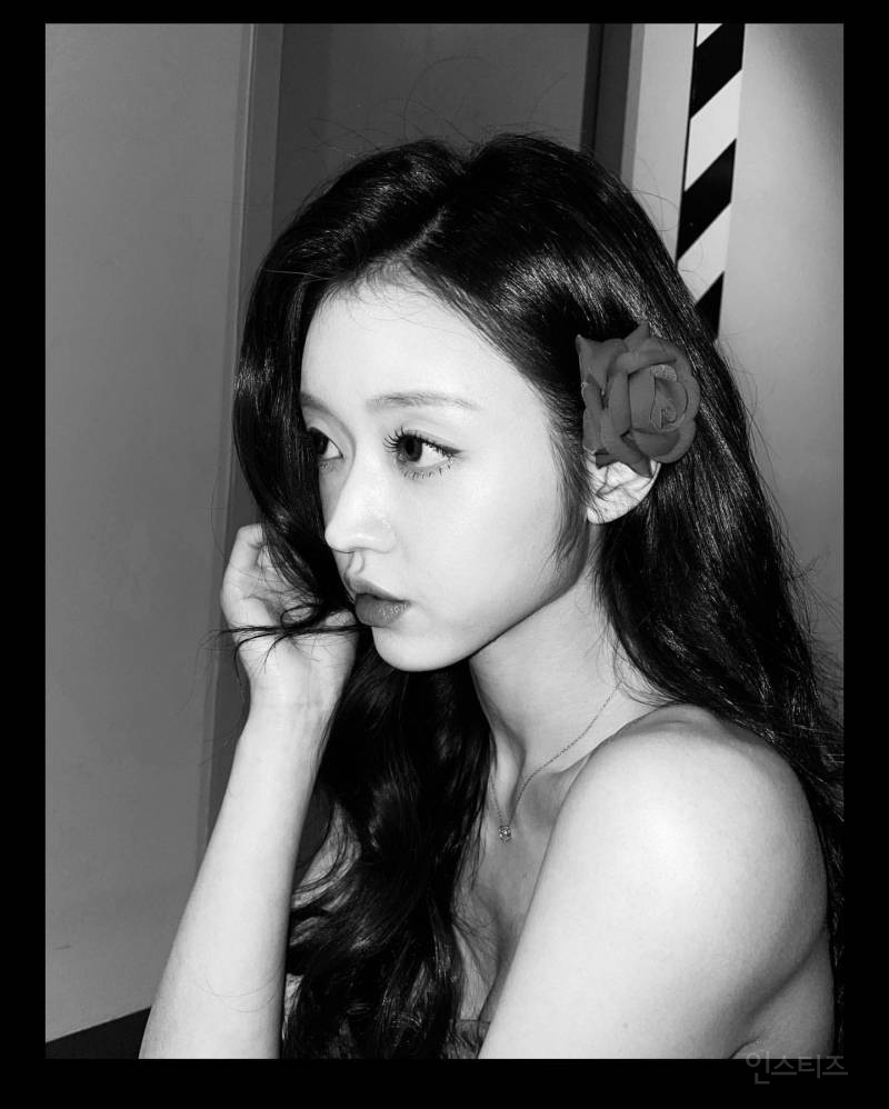 확신의 흑발 앰버서더라는 오마이걸 유아.jpg | 인스티즈