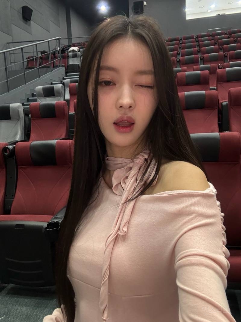 확신의 흑발 앰버서더라는 오마이걸 유아.jpg | 인스티즈