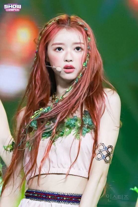 확신의 흑발 앰버서더라는 오마이걸 유아.jpg | 인스티즈