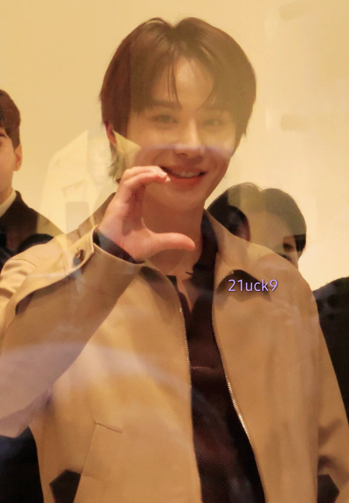 [잡담] 미친 정우 토즈 현지 매장도 갔구나 ㅠㅠㅠㅠㅠㅠㅠ | 인스티즈