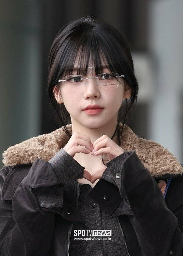 현재 패션계를 강타한 안경 패션.JPG | 인스티즈