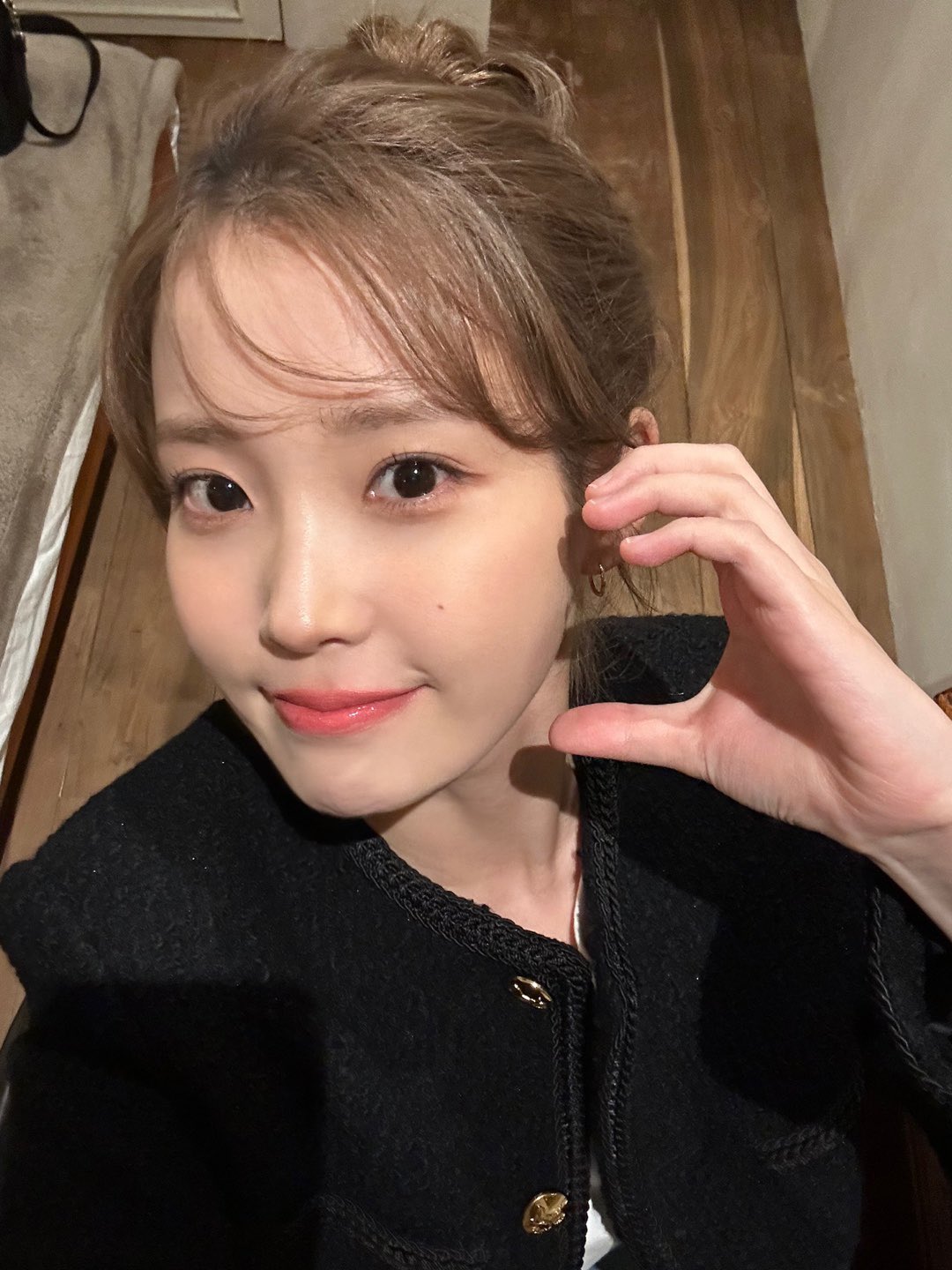 [정보/소식] 어제 아이유 공식 트위터 업뎃 | 인스티즈