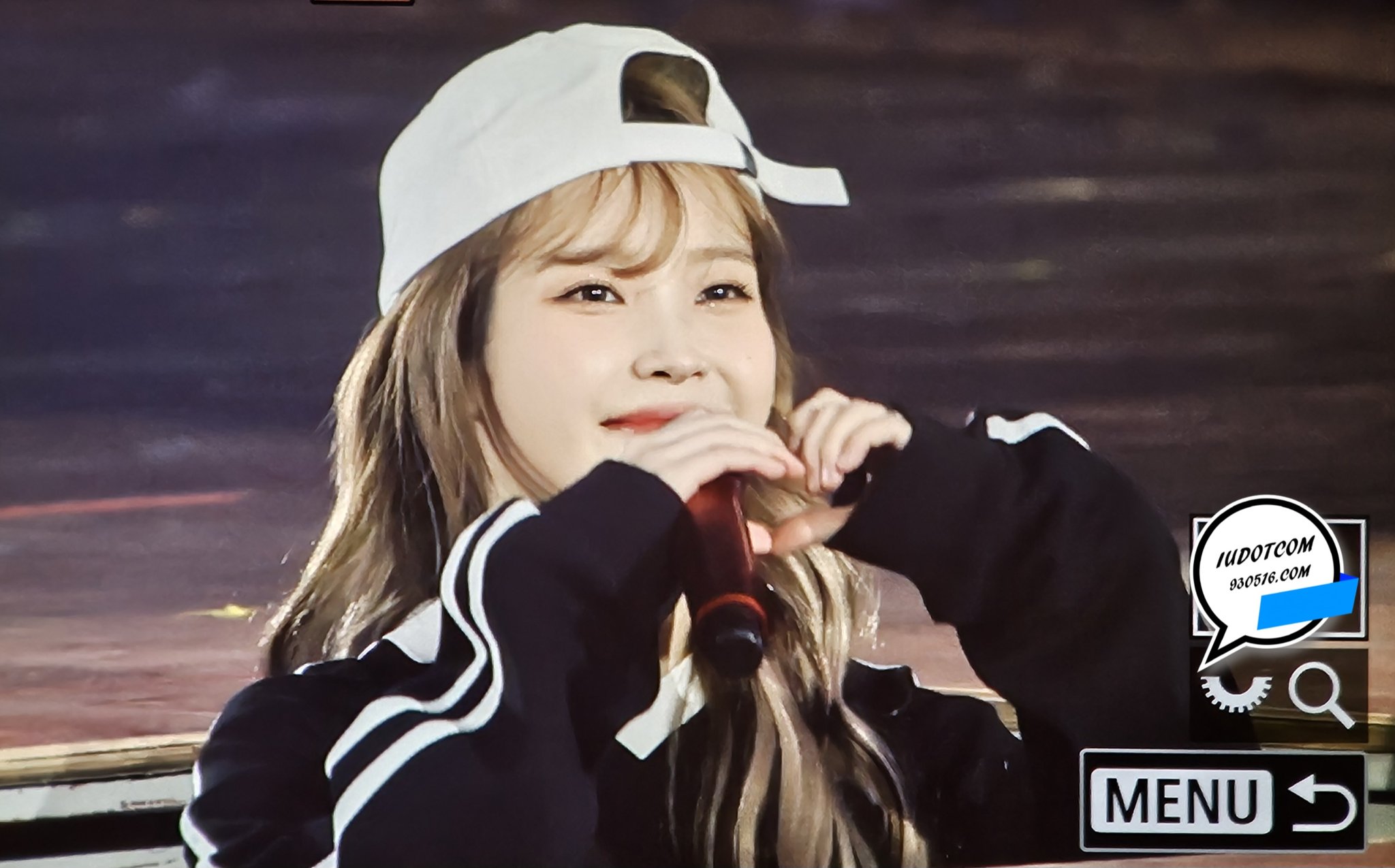 [잡담] 어제자 아이유 첫콘서트 프리뷰jpg | 인스티즈
