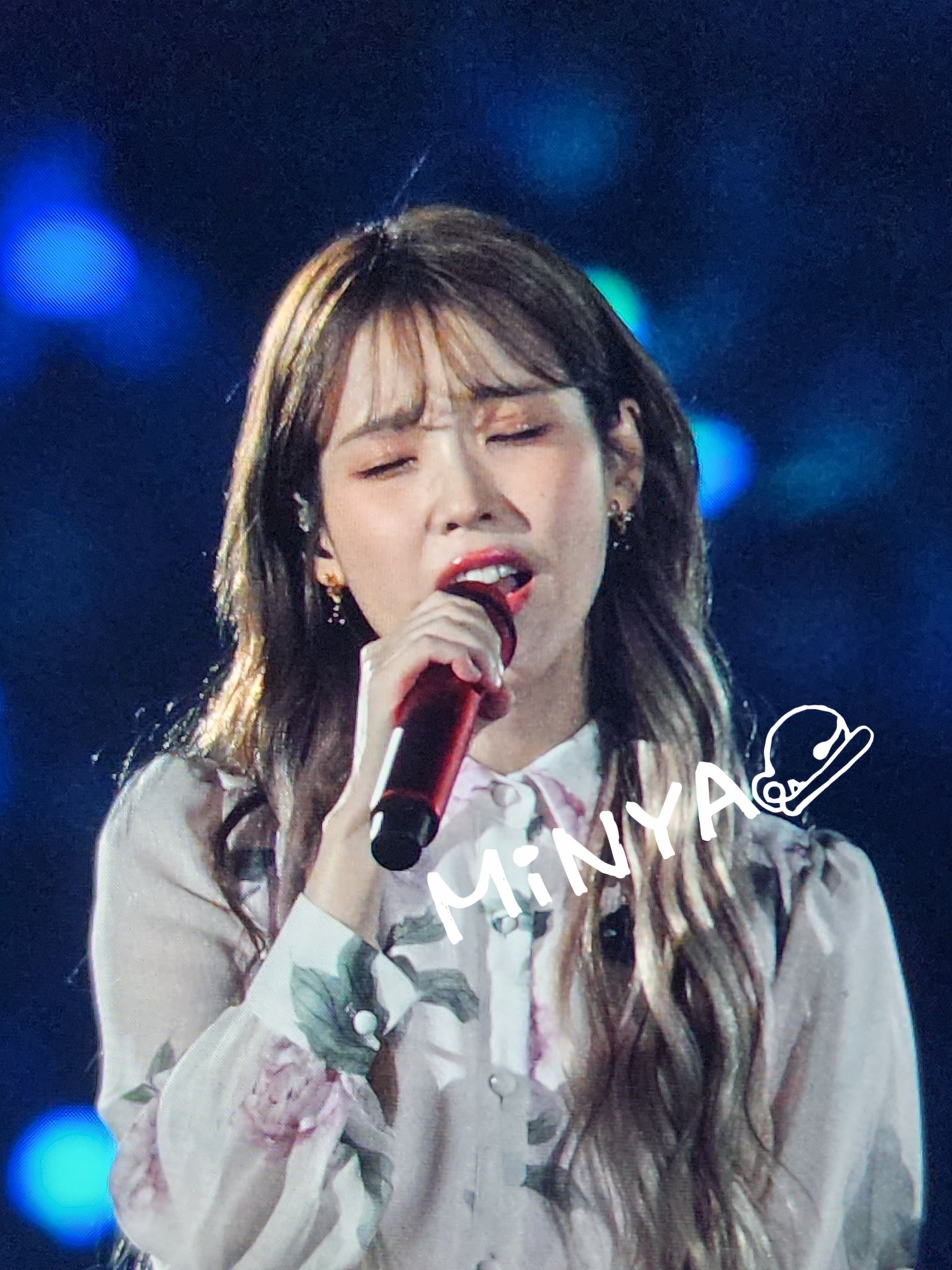 [잡담] 어제자 아이유 콘서트 폰카짤jpg | 인스티즈