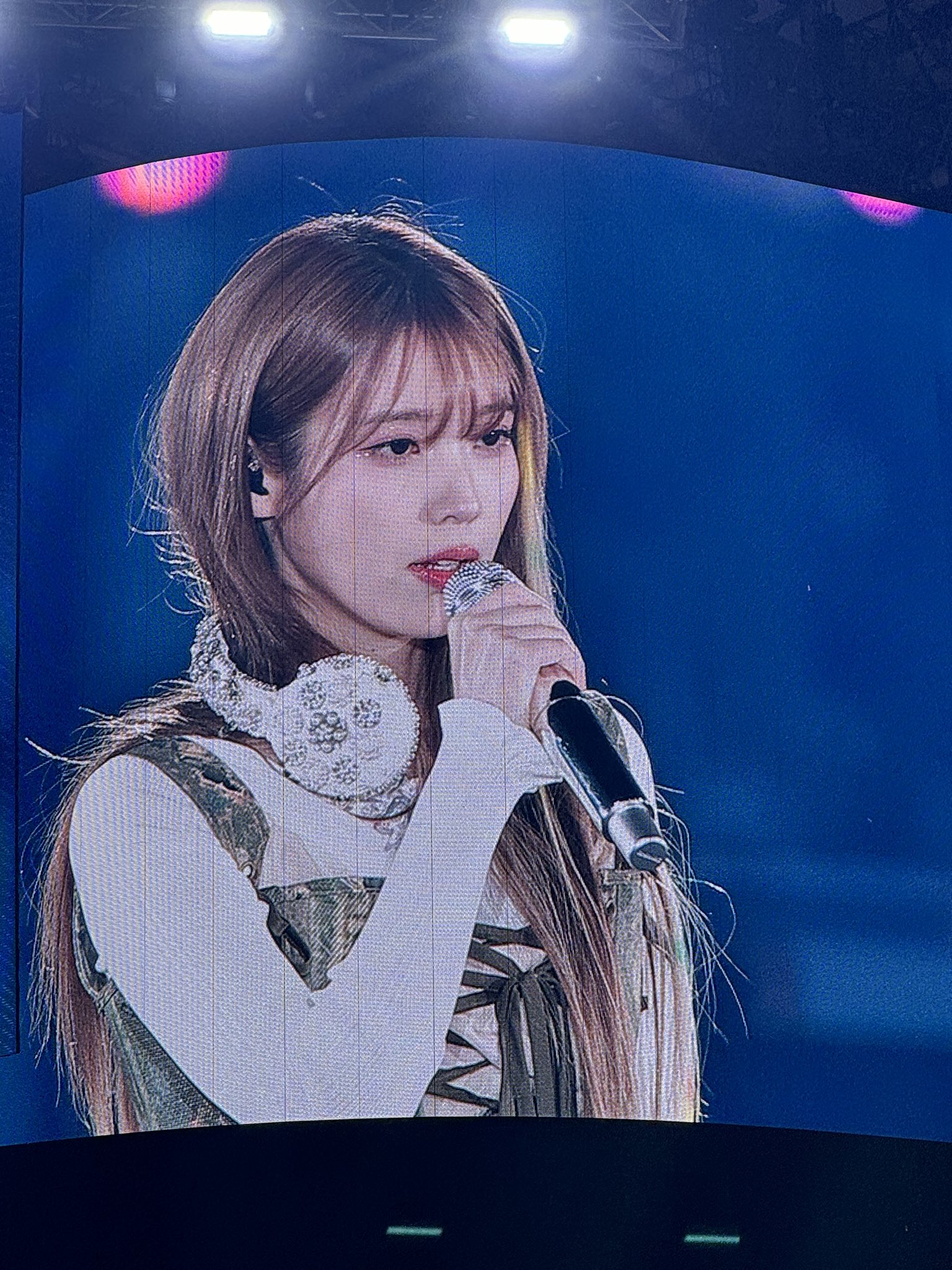 [잡담] 오늘자 아이유 용안.. 고트하다 | 인스티즈
