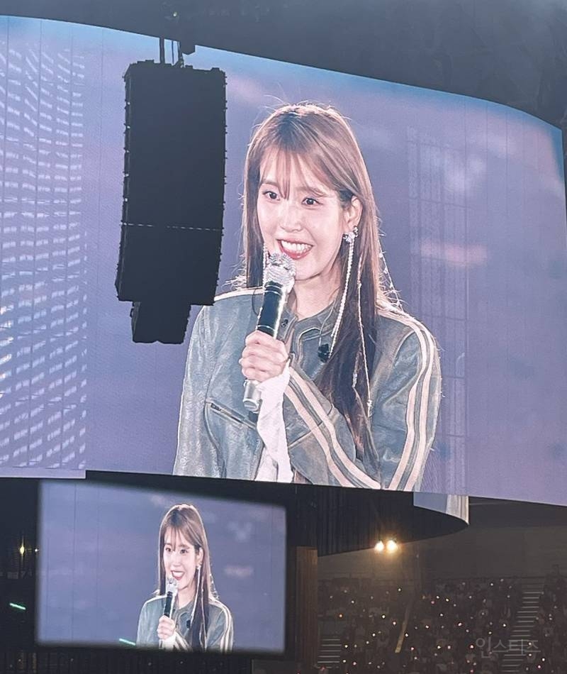 어제자 아이유 H.E.R 콘서트 전광판jpg | 인스티즈