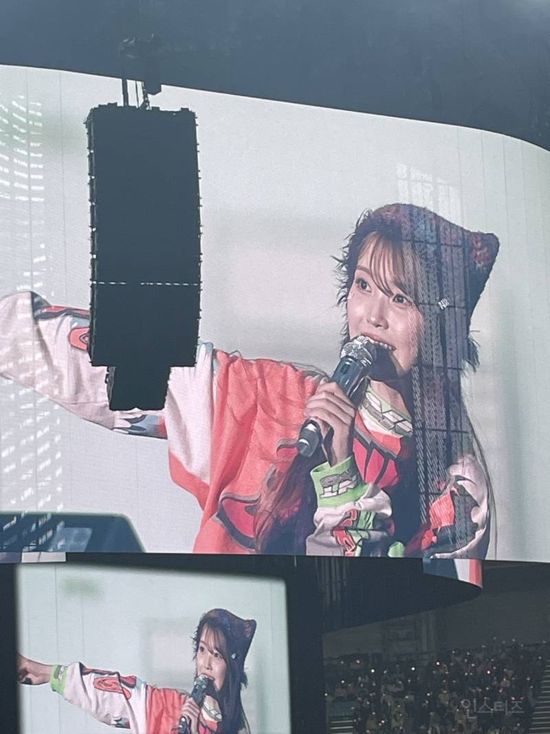 어제자 아이유 H.E.R 콘서트 전광판jpg | 인스티즈