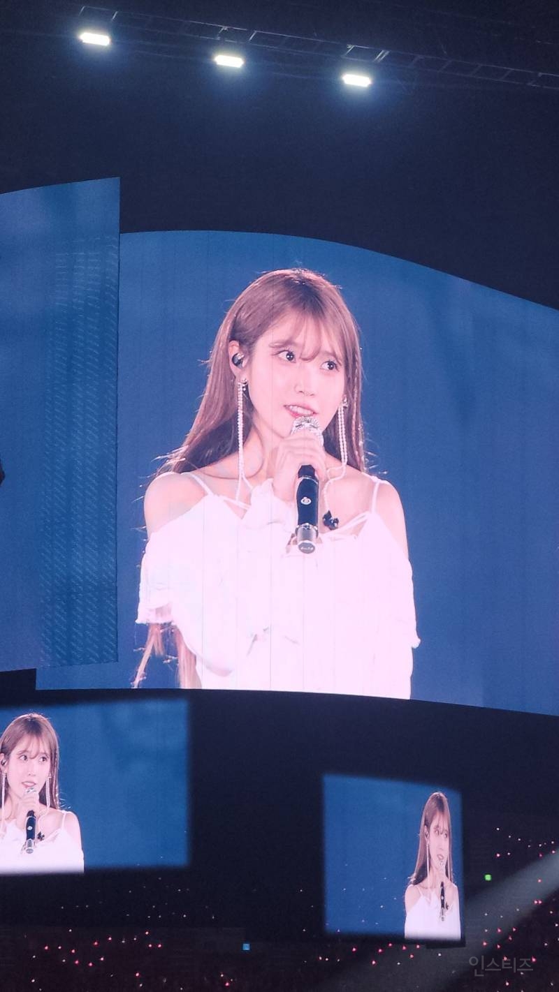 어제자 아이유 H.E.R 콘서트 전광판jpg | 인스티즈