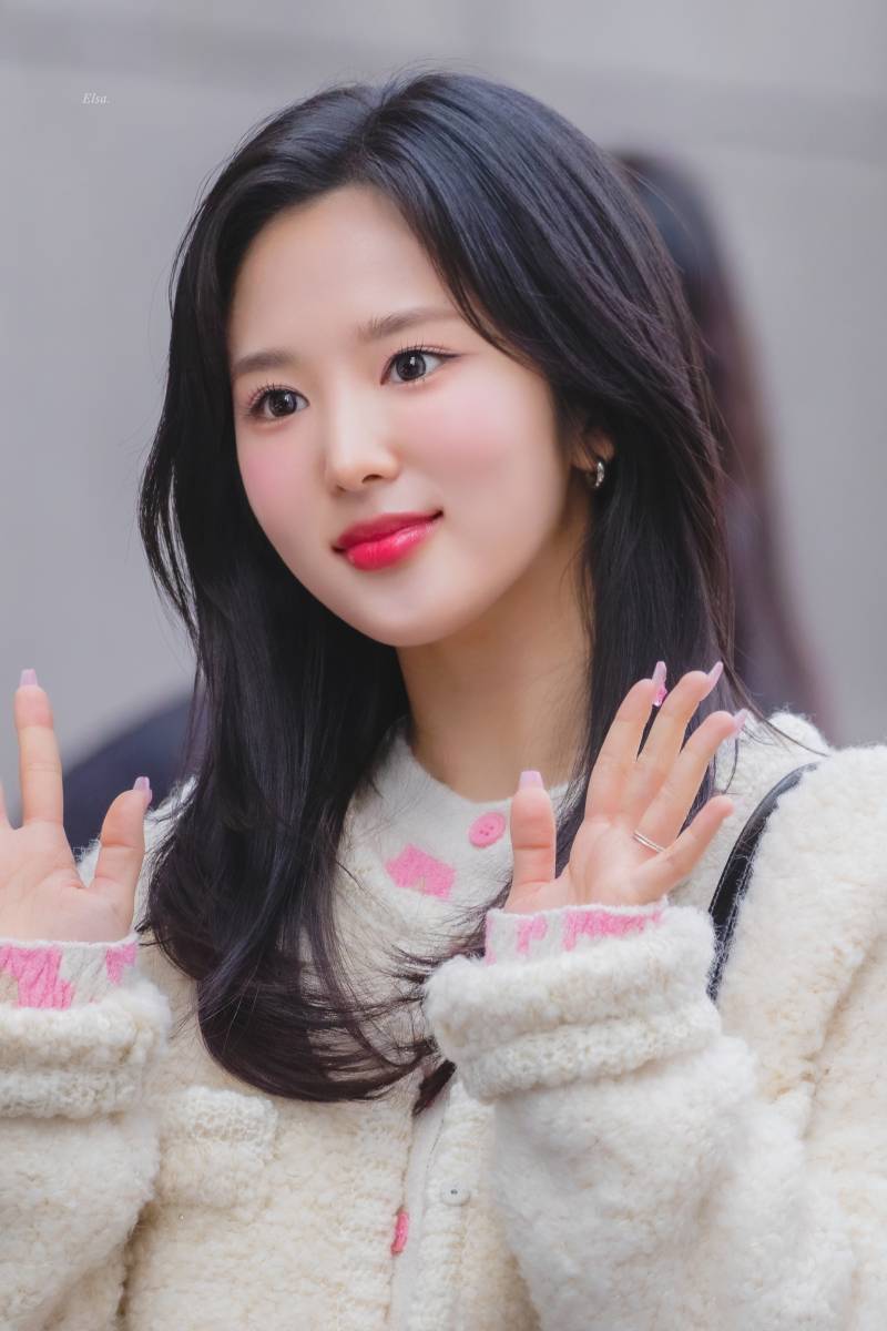 라디오 생방송에서 소녀시대 유리 메시지받고 눈물흘린 아이돌 | 인스티즈