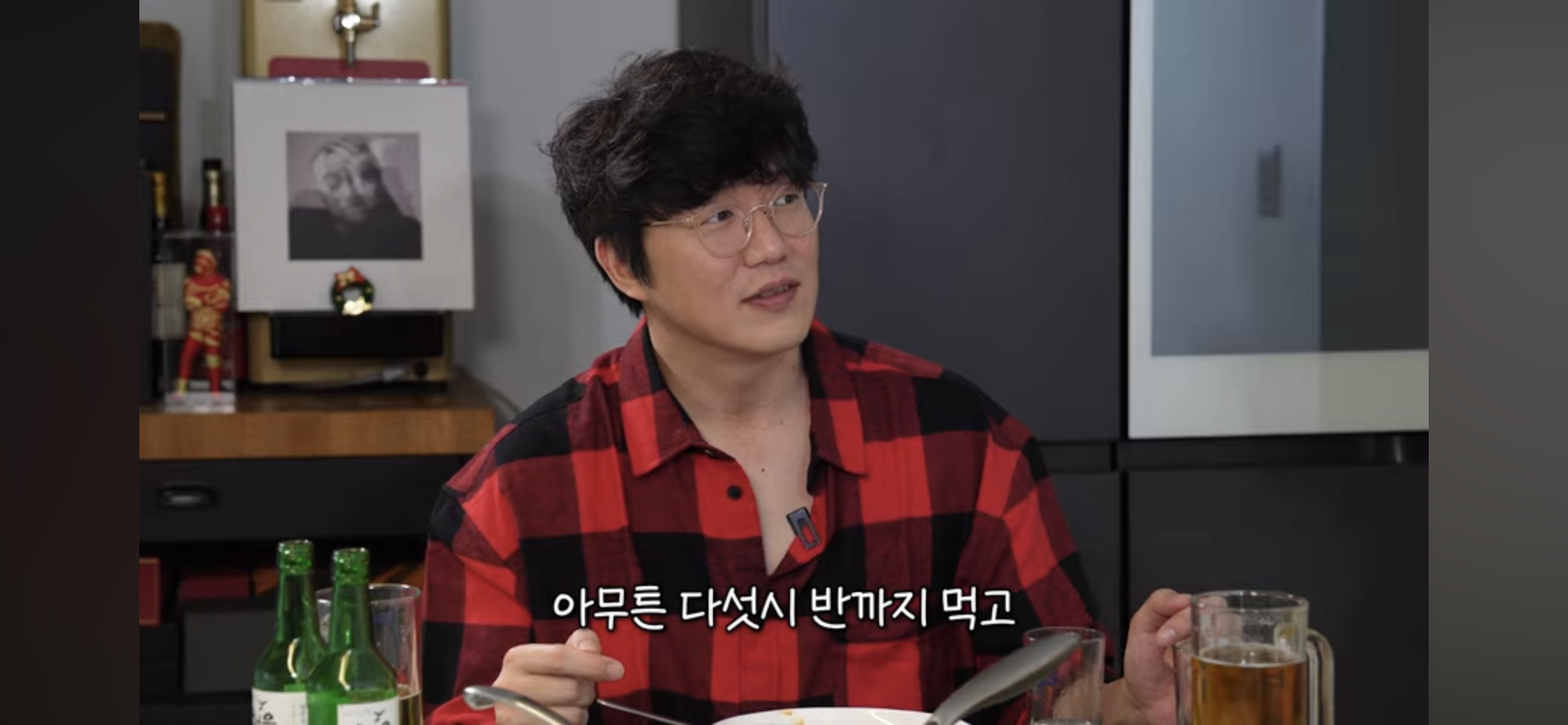 [정보/소식] 출국날인데 새벽5시반까지 술먹다가 매니저가 바지입혀준 규현 | 인스티즈