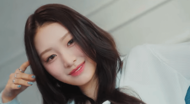 [잡담] 더뮤즈 엔터에서 데뷔하는 첫 걸그룹 리센느 (RESCENE) 멤버들 보고 가세요! 💙💚💜💛🖤 | 인스티즈