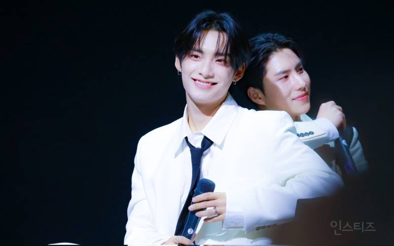 올해 30살인 한 남자 아이돌 미모 수준.jpg | 인스티즈