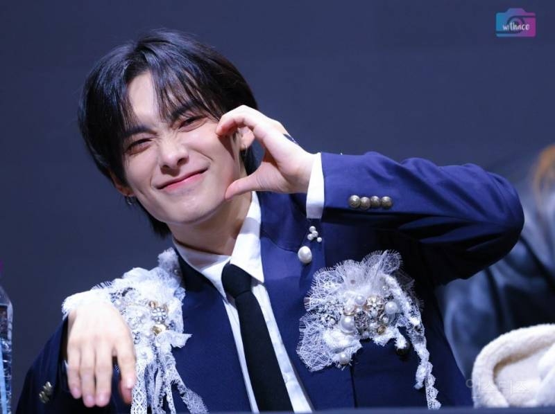 올해 30살인 한 남자 아이돌 미모 수준.jpg | 인스티즈