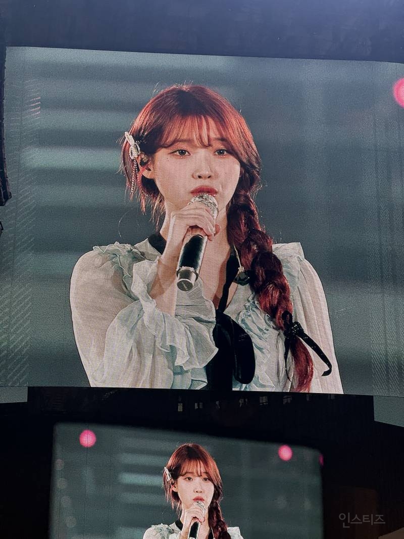 어제자 아이유 콘서트 전광판jpg | 인스티즈