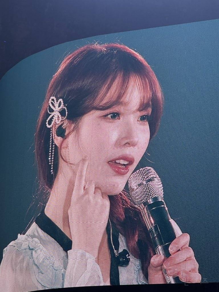 어제자 아이유 콘서트 전광판jpg | 인스티즈