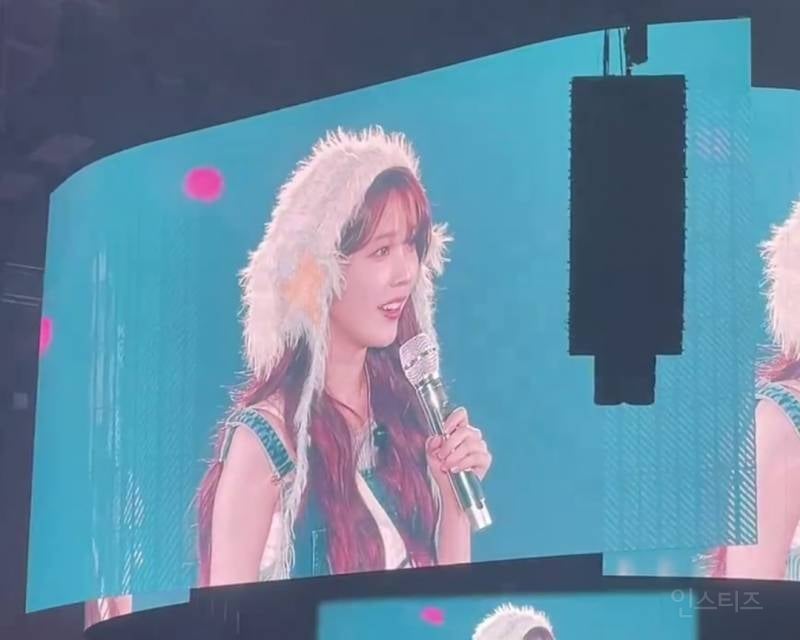 어제자 아이유 콘서트 전광판jpg | 인스티즈