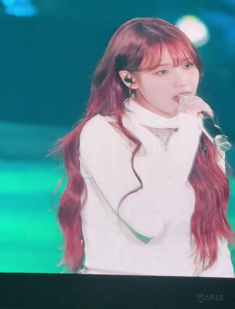어제자 아이유 콘서트 전광판jpg | 인스티즈