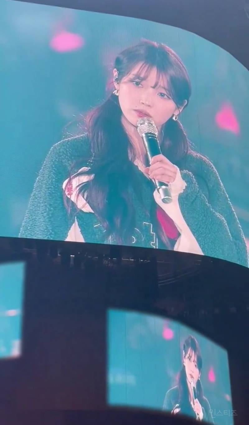 어제자 아이유 콘서트 전광판jpg | 인스티즈