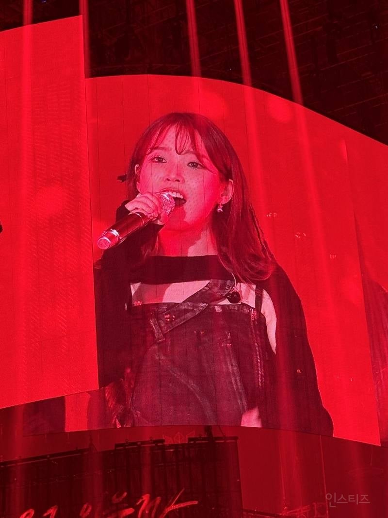 어제자 아이유 콘서트 전광판jpg | 인스티즈