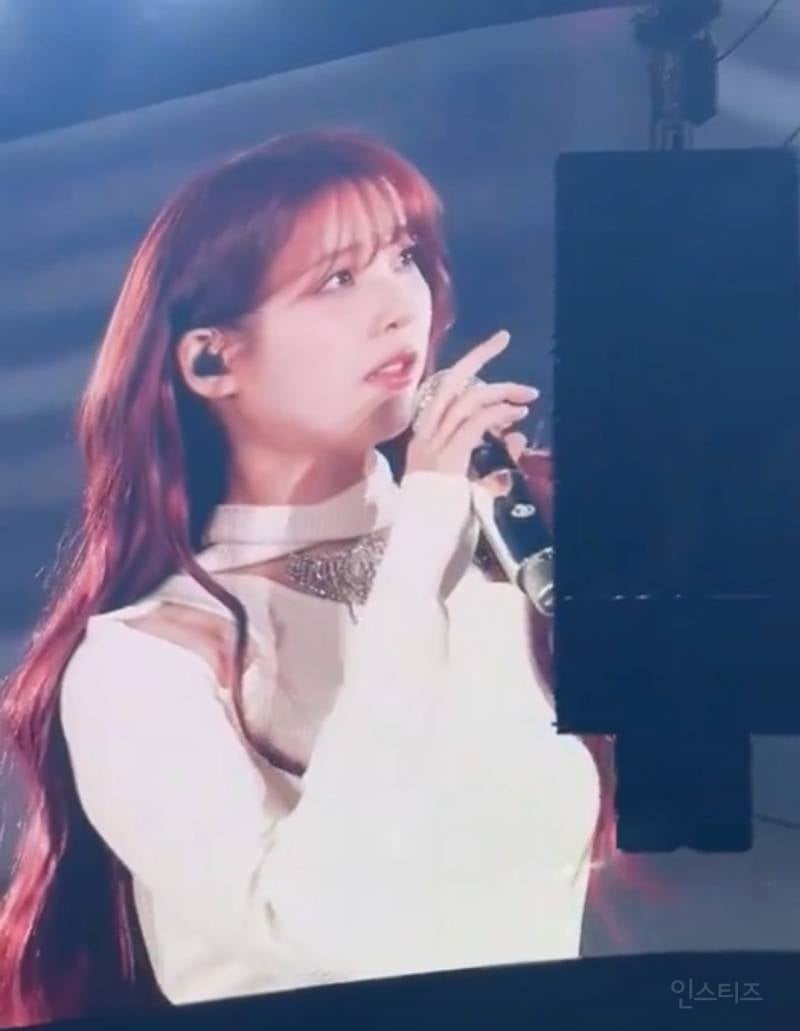 어제자 아이유 콘서트 전광판jpg | 인스티즈