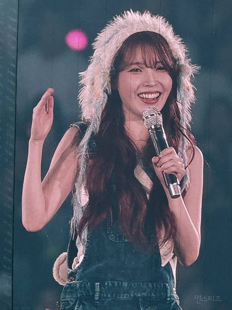 어제자 아이유 콘서트 전광판jpg | 인스티즈