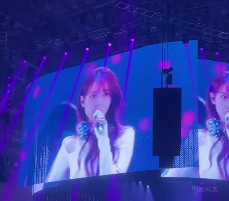 어제자 아이유 콘서트 전광판jpg | 인스티즈