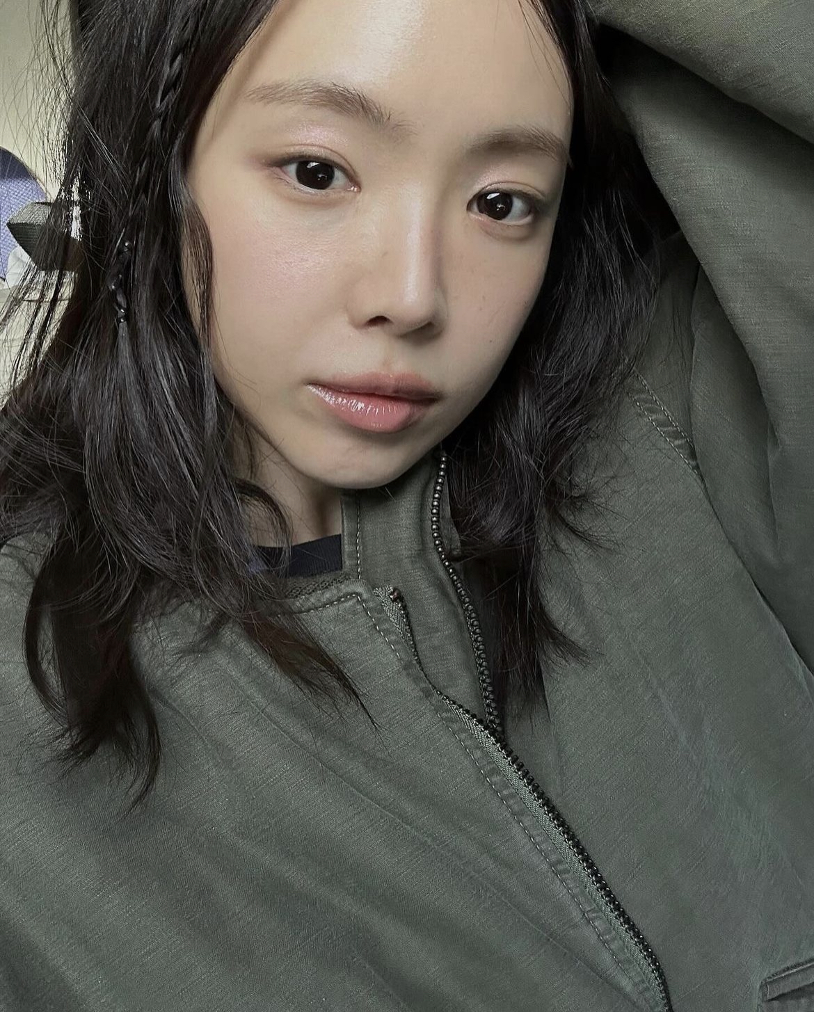 [잡담] 손ㄴㅏ은 왜 먼가 달라보이지 | 인스티즈