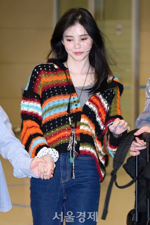 진짜 예쁜 실시간 한소희 입국사진.JPG | 인스티즈