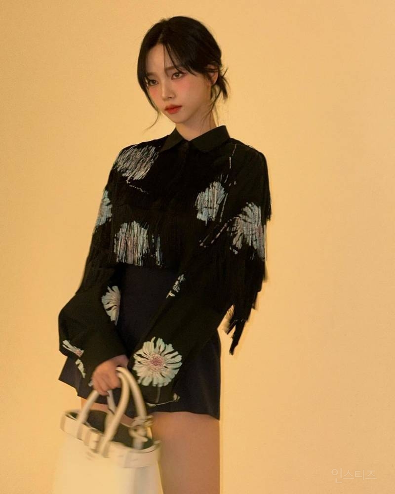 오늘자 카리나 인스타 업뎃jpg fact 프라다 | 인스티즈