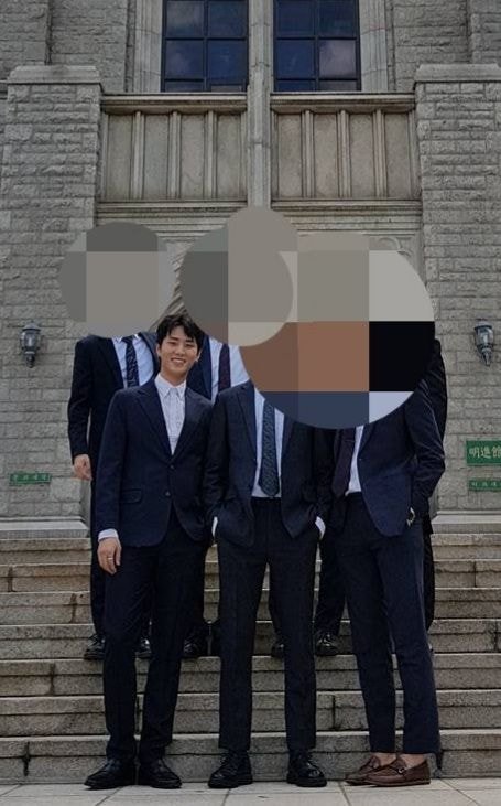 [잡담] 영케이 졸업사진 ㅋㅋㅋㅋ | 인스티즈