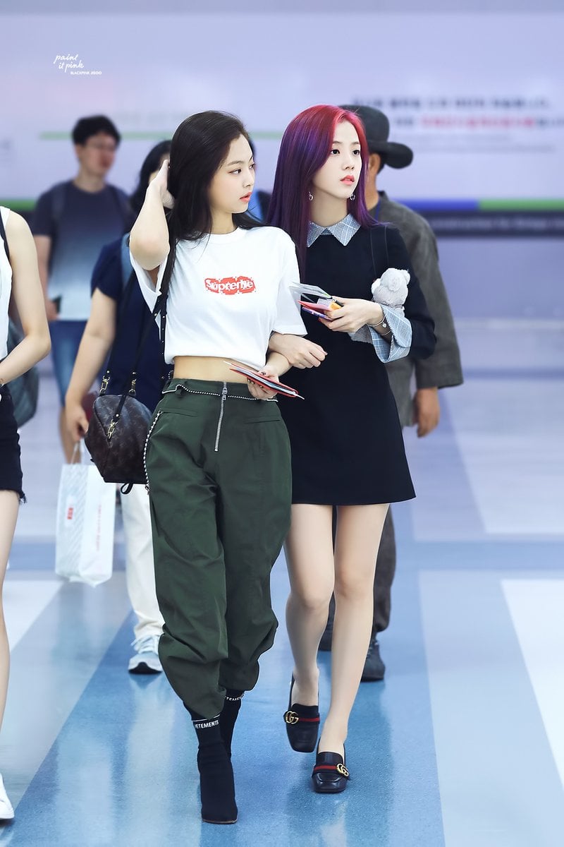 [잡담] 제니 지수 투샷에서 누가 더 눈에 들어와??? | 인스티즈